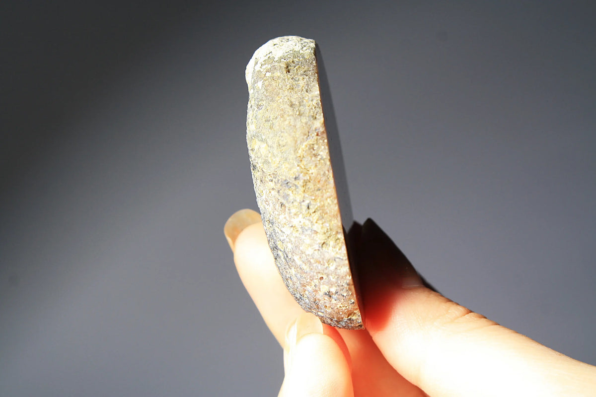 Zhanguo agate pair with striking white and blue features 